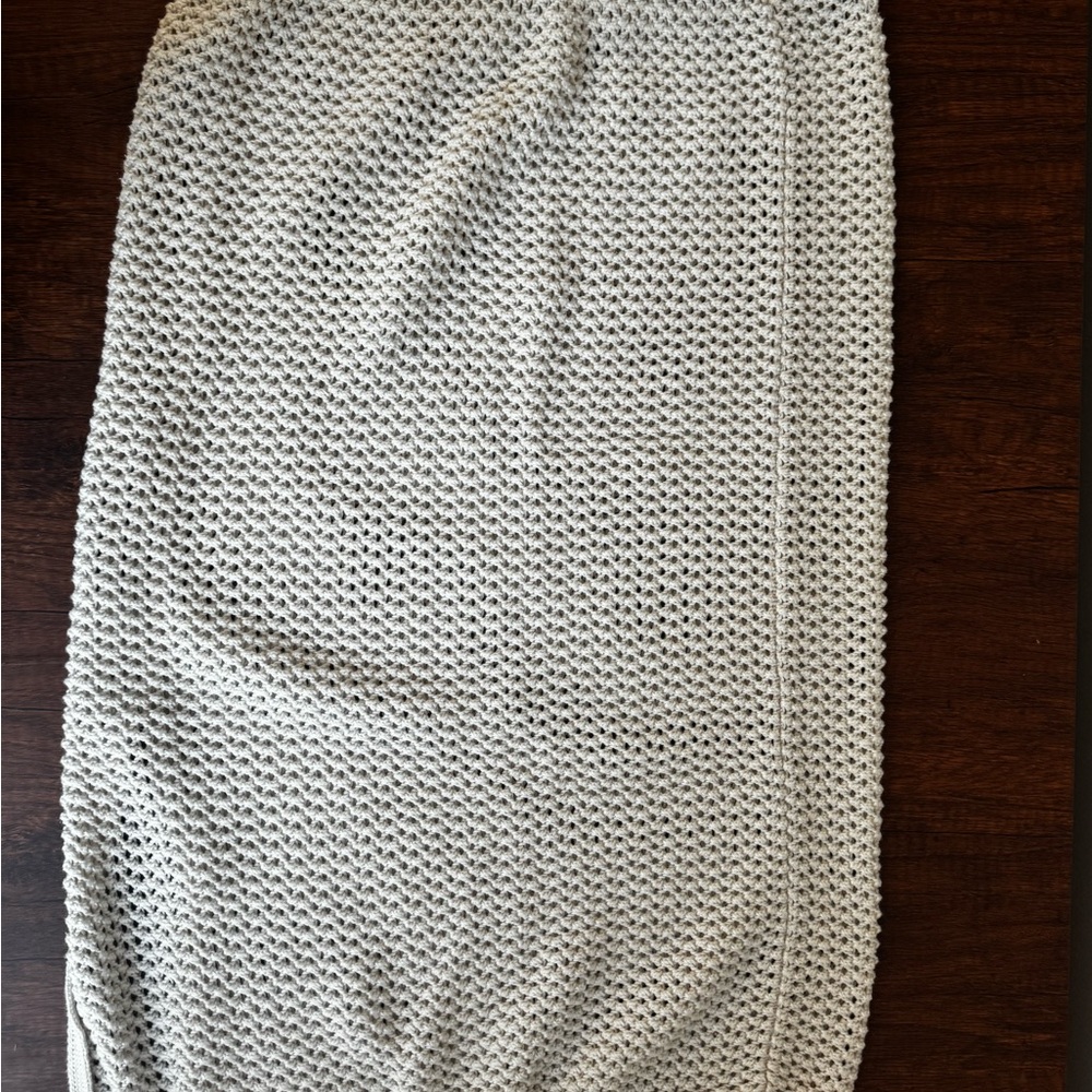 Old Navy Cream crochet Pencil Skirt